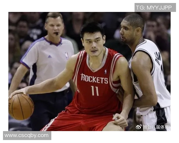 姚明在球场上与白熊对抗的精彩瞬间与深刻寓意解析