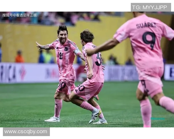 不同阶段足球明星冲突事件回顾揭示运动员背后的情感与压力