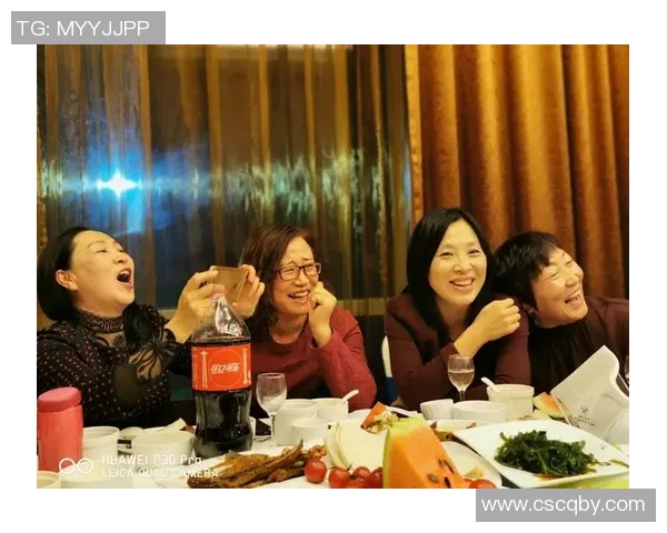 足球明星重温经典魅力穿旧版球鞋展现独特风格与怀旧情怀 足球明星重温经典魅力穿旧版球鞋展现独特风格与怀旧情怀